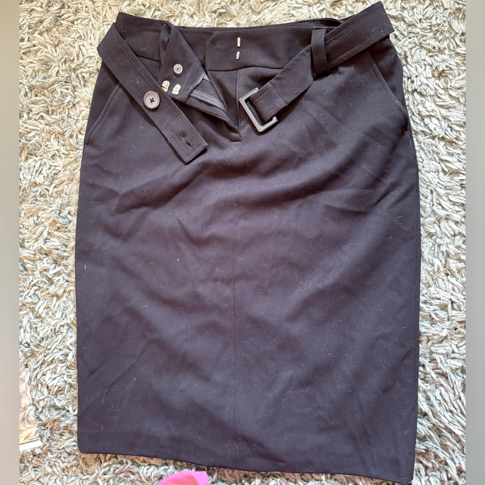 Beautiful black skirt!